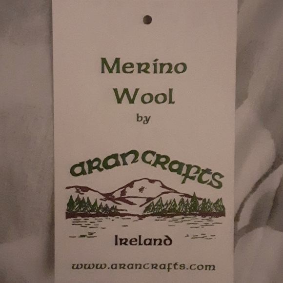 Made In Ireland Cowl Neck Merino Wool Poncho Sweater - Picture 6 of 7